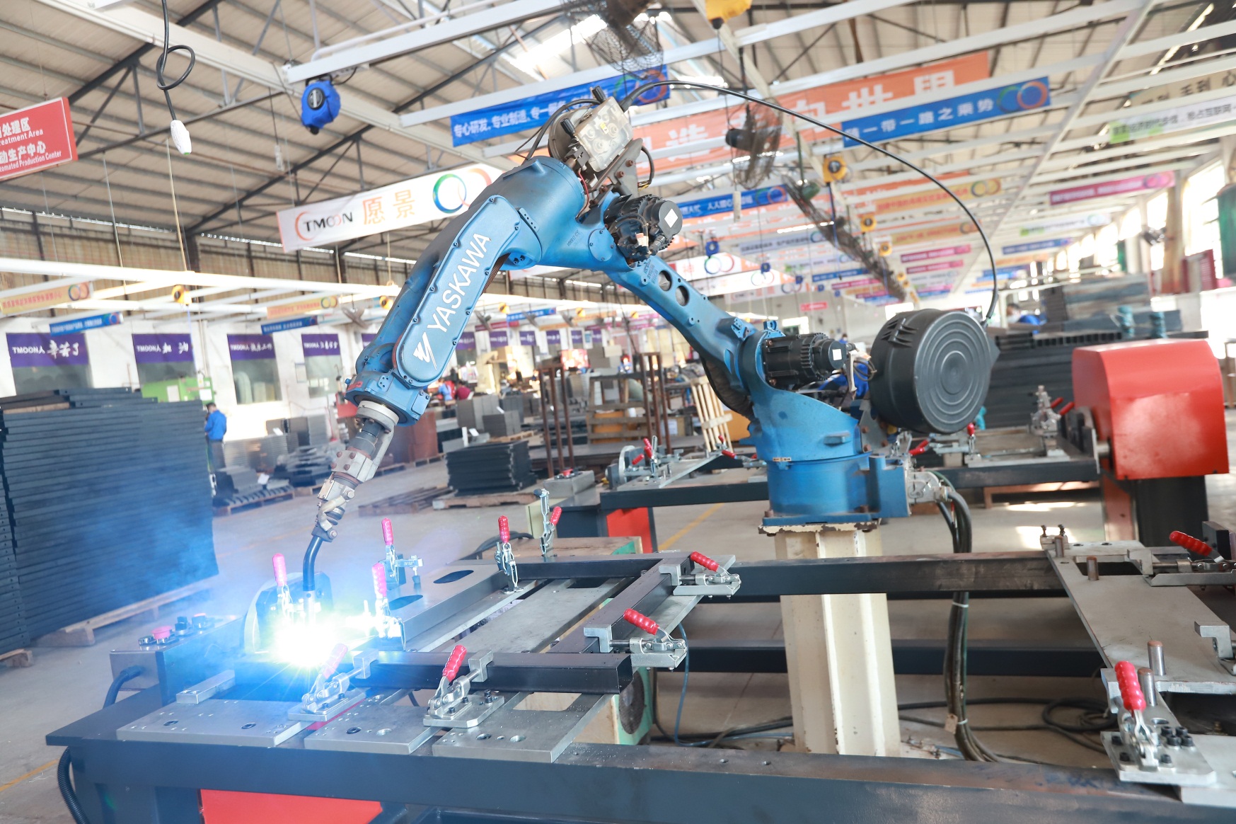 智能焊接機(jī)設(shè)備